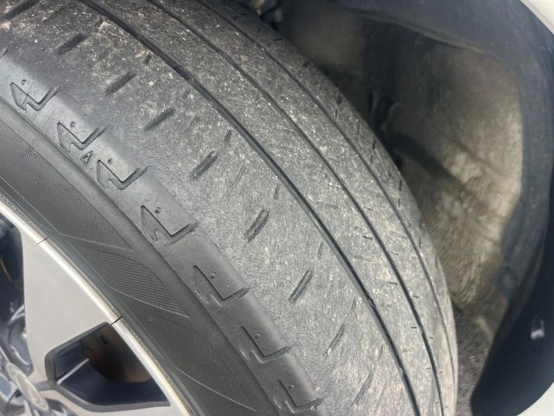 2017 Nissan Serena DAA-GFC27 (UW-6a98e497d5601)[12]