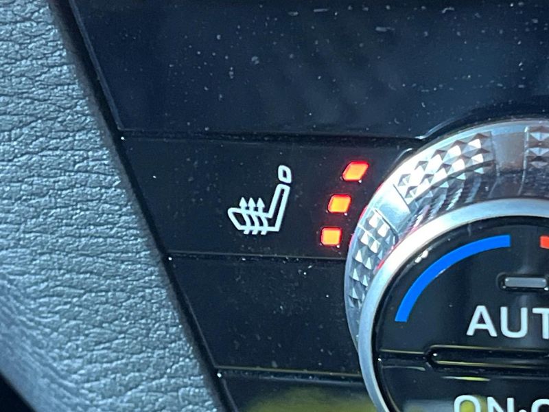 2022 Mitsubishi OUTLANDER PHEV 5LA-GN0W (UW-6a98e4ace7396)[25]