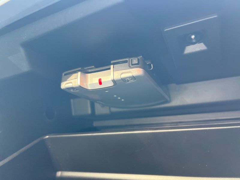 2017 Subaru XV DBA-GT7 (UW-6a98e4c138873)[22]