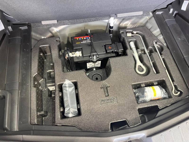 2020 Nissan Note DAA-HE12 (UW-6a98e4db56e52)[20]