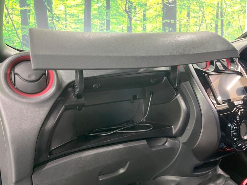 2020 Nissan Note DAA-HE12 (UW-6a98e4db56e52)[11]