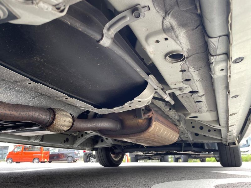 2016 Nissan Serena DAA-HFC26 (UW-6a98e4ec0c3b1)[22]