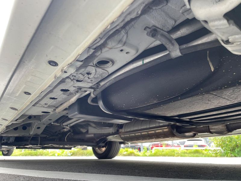 2016 Nissan Serena DAA-HFC26 (UW-6a98e4ec0c3b1)[25]
