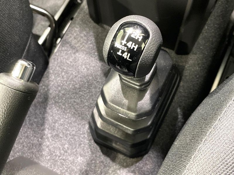 2024 Suzuki Jimny 3BA-JB64W (UW-6a98e501174b9)[24]