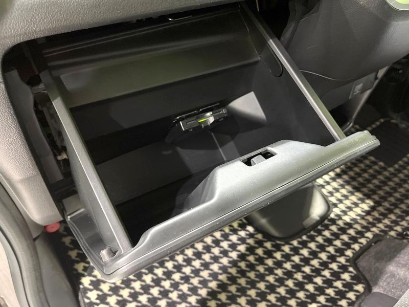 2015 Honda N-BOX DBA-JF1 (UW-6a98e517a798a)[23]