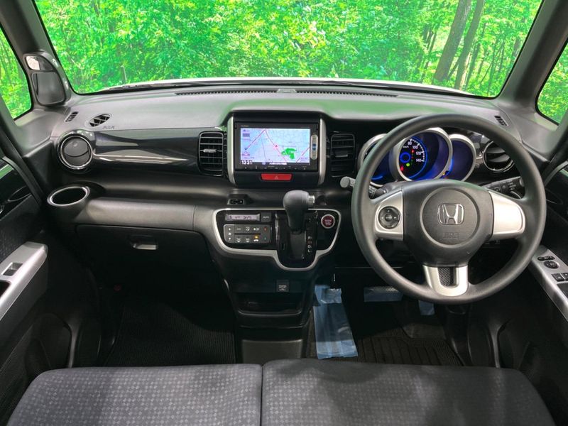 2015 Honda N-BOX+ Custom DBA-JF1 (UW-6a98e5204e8e4)[18]