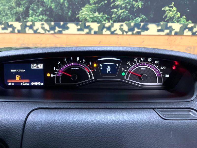 2018 Honda N-BOX CUSTOM DBA-JF3 (UW-6a98e5324acd2)[27]