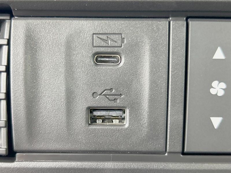 2026 Honda N-BOX CUSTOM 6BA-JF5 (UW-6a98e5550a9df)[23]