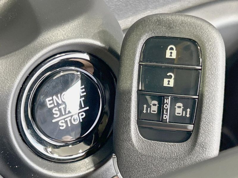 2026 Honda N-BOX CUSTOM 6BA-JF5 (UW-6a98e5550a9df)[27]
