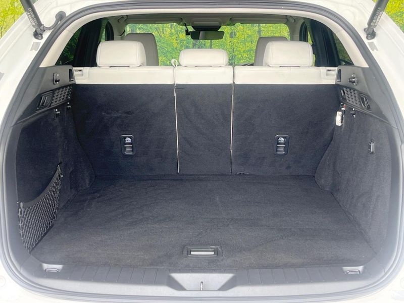 2022 Mazda CX-60 3CA-KH3R3P (UW-6a98e59346f38)[8]