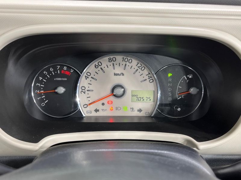 2011 Daihatsu Mira Cocoa DBA-L685S (UW-6a98e5a13b66e)[19]