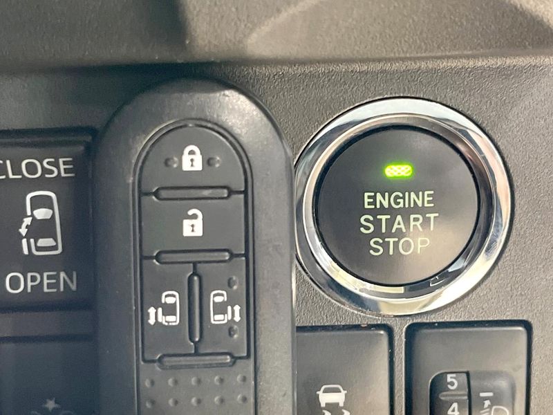 2017 Daihatsu Wake DBA-LA700S (UW-6a98e5d8db0fb)[8]