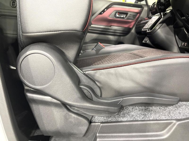 2025 Suzuki Spacia Custom 5AA-MK94S (UW-6a98e65356f9a)[23]