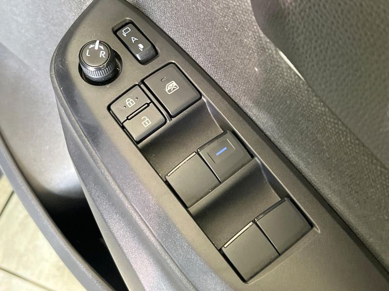 2021 Toyota Yaris Cross 6AA-MXPJ10 (UW-6a98e699a02a3)[26]