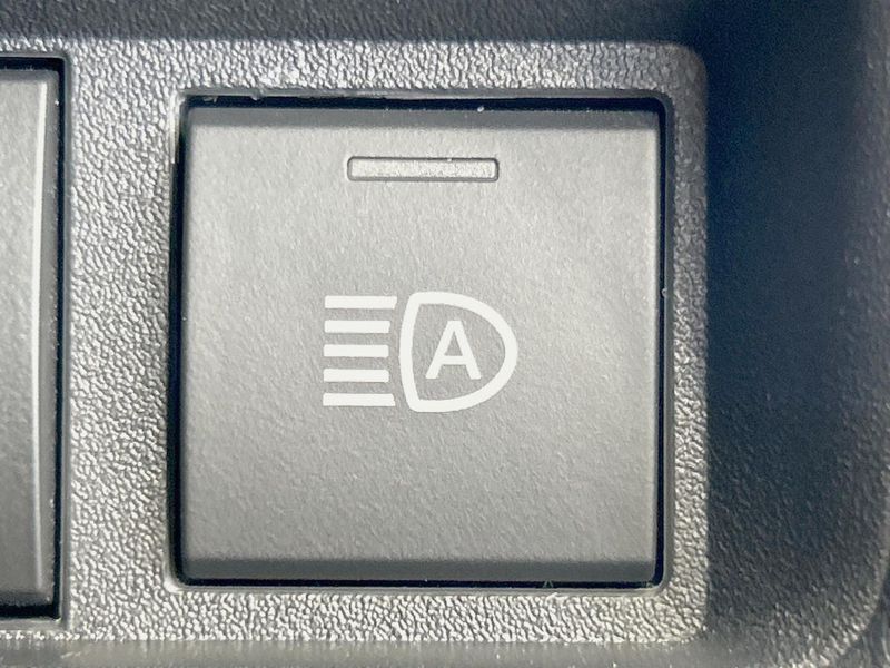 2023 Toyota Sienta 6AA-MXPL10G (UW-6a98e6ac3b426)[29]