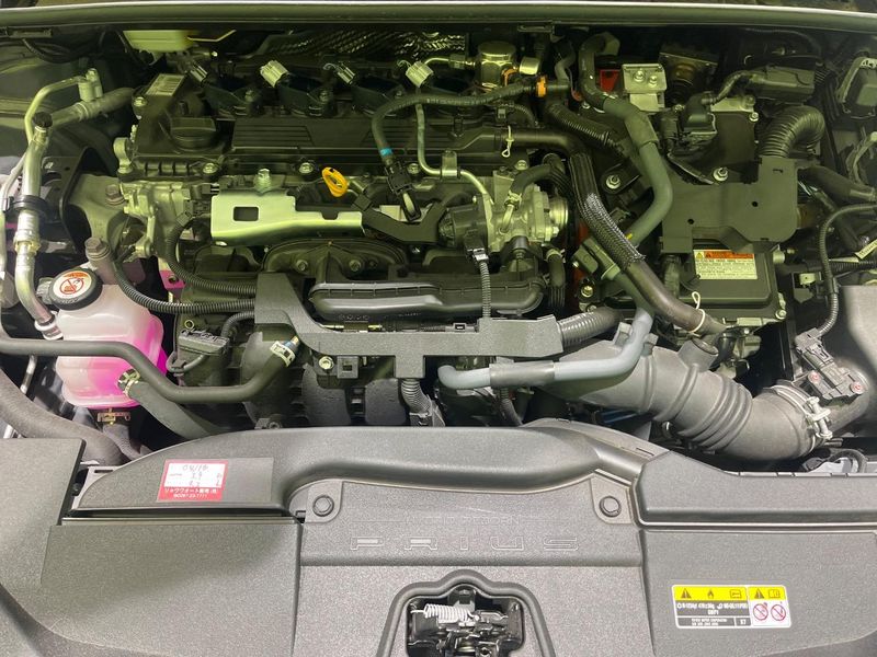 2024 Toyota Prius 6AA-MXWH60 (UW-6a98e6c84f105)[22]
