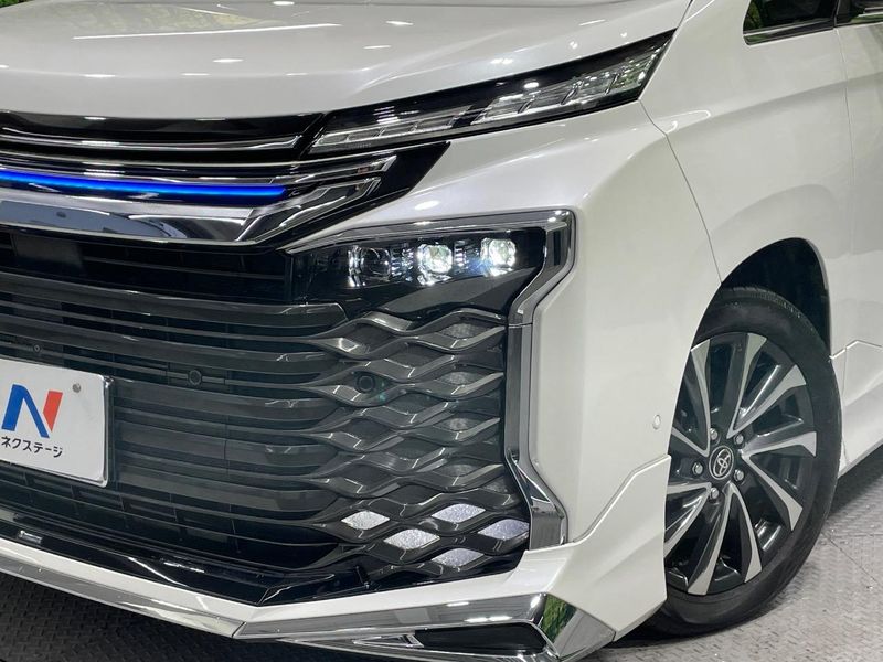 2022 Toyota Voxy 6BA-MZRA90W (UW-6a98e6d2e297f)[5]