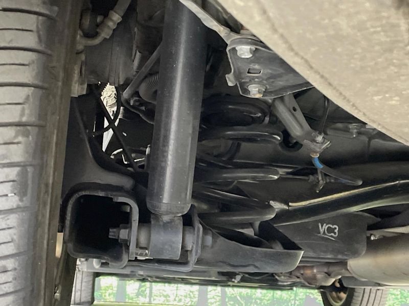 2023 Toyota Voxy 6BA-MZRA90W (UW-6a98e6d49d4af)[21]