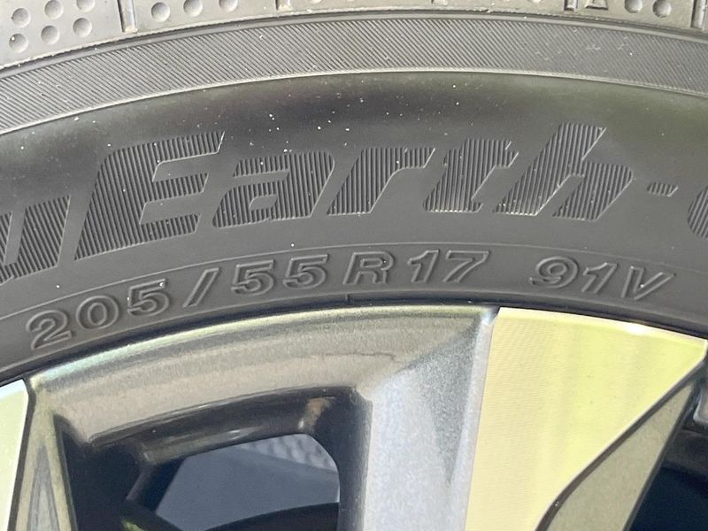 2023 Toyota Voxy 6BA-MZRA90W (UW-6a98e6d71b8cd)[21]