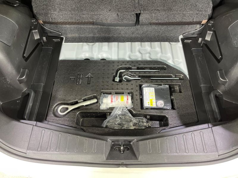 2018 Nissan Note DBA-NE12 (UW-6a98e6e190179)[6]