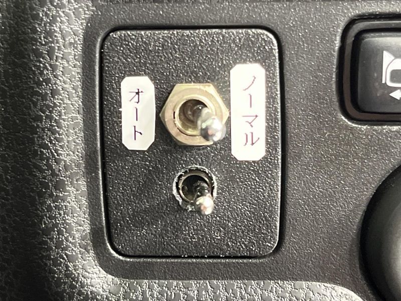 2018 Nissan Note DBA-NE12 (UW-6a98e6e190179)[18]