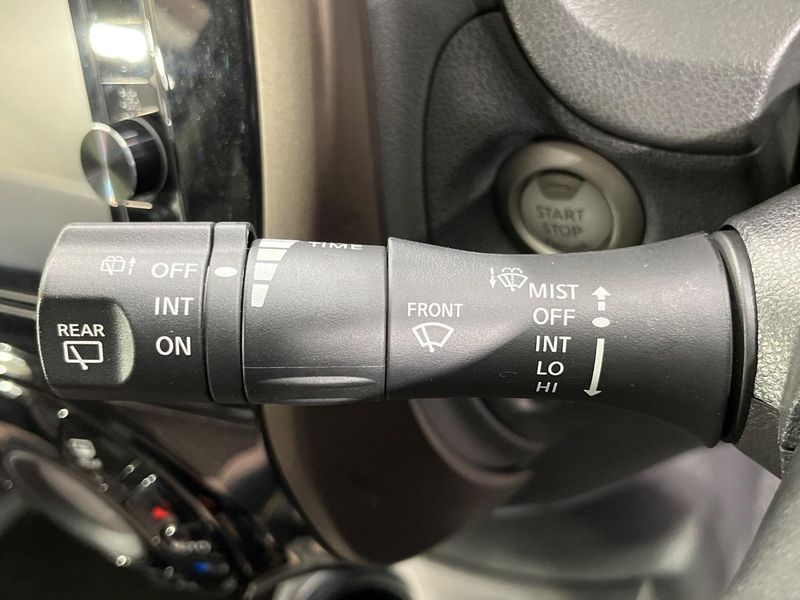 2018 Nissan Note DBA-NE12 (UW-6a98e6e190179)[23]