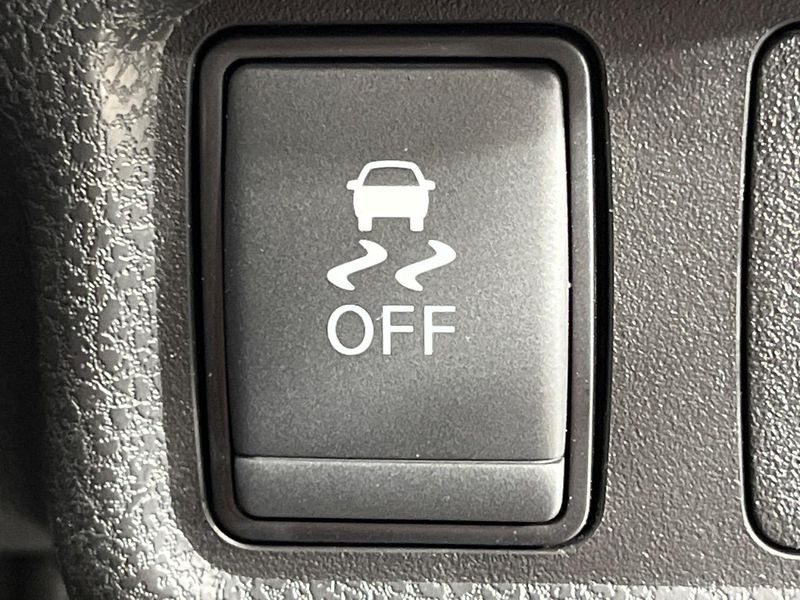 2018 Nissan Note DBA-NE12 (UW-6a98e6e190179)[20]