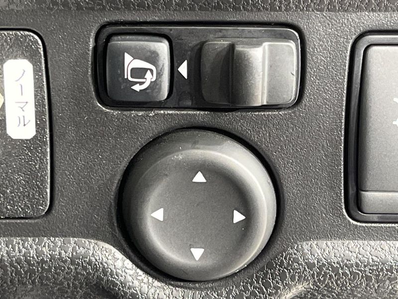 2018 Nissan Note DBA-NE12 (UW-6a98e6e190179)[17]