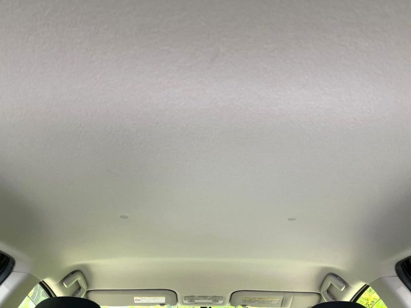 2014 Toyota Aqua DAA-NHP10 (UW-6a98e6e5d4518)[27]