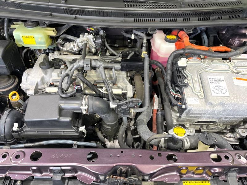 2014 Toyota Aqua DAA-NHP10 (UW-6a98e6e5d4518)[4]