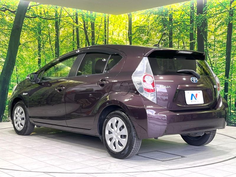 2014 Toyota Aqua DAA-NHP10 (UW-6a98e6e5d4518)[21]