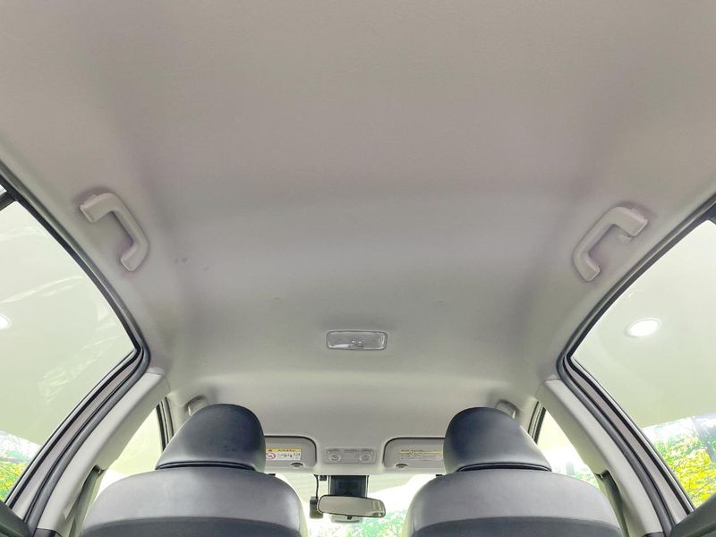 2016 Toyota Aqua DAA-NHP10 (UW-6a98e6e798d53)[6]