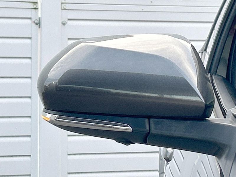 2019 Toyota Aqua DAA-NHP10 (UW-6a98e6e9d600d)[13]