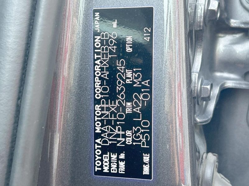 2019 Toyota Aqua DAA-NHP10 (UW-6a98e6e9d600d)[1]