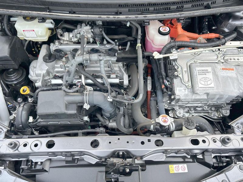 2019 Toyota Aqua DAA-NHP10 (UW-6a98e6e9d600d)[4]