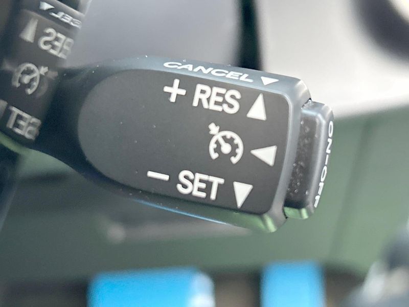2019 Toyota Aqua DAA-NHP10 (UW-6a98e6e9d600d)[19]