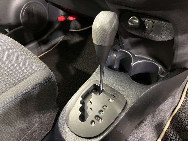 2016 Toyota Vitz DBA-NSP135 (UW-6a98e6fb78b01)[26]