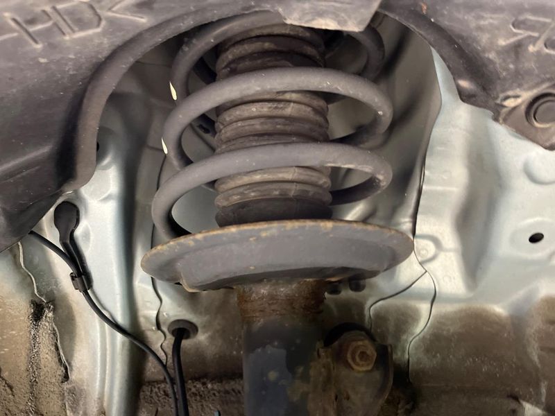 2016 Toyota Vitz DBA-NSP135 (UW-6a98e6fb78b01)[12]