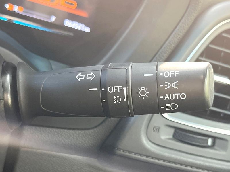 2018 Honda Vezel DAA-RU3 (UW-6a98e721f078f)[26]
