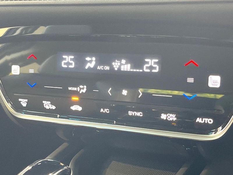 2018 Honda Vezel DAA-RU3 (UW-6a98e721f078f)[21]