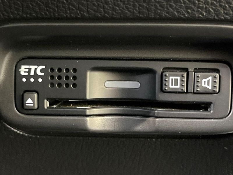 2018 Honda Vezel DAA-RU3 (UW-6a98e721f078f)[15]