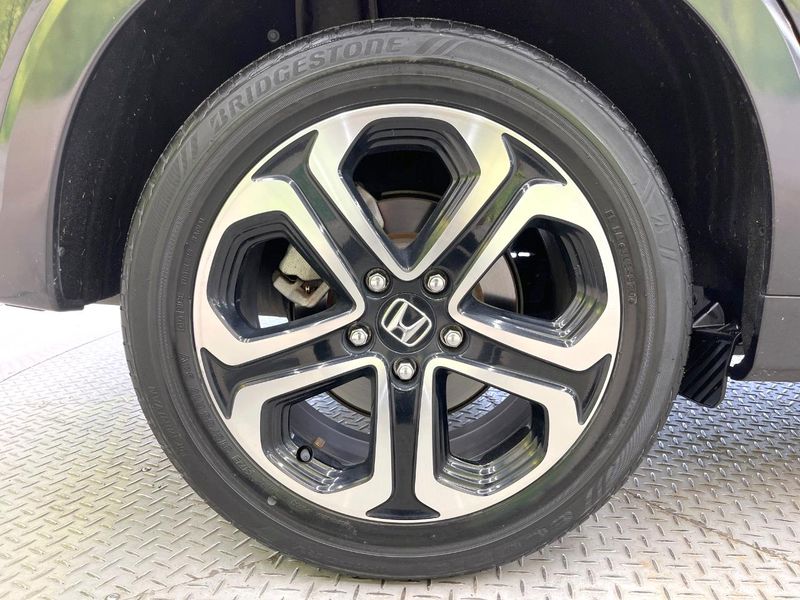 2018 Honda Vezel DAA-RU3 (UW-6a98e721f078f)[12]