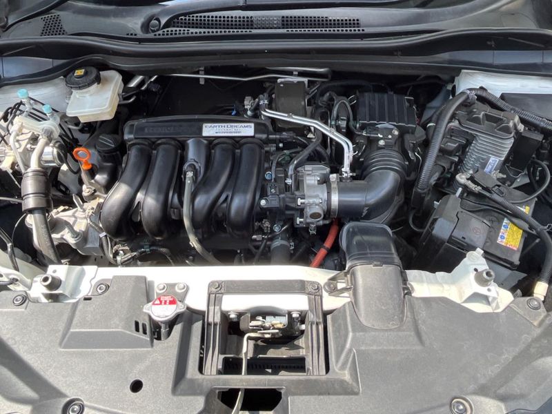 2019 Honda Vezel DAA-RU3 (UW-6a98e72257d04)[4]