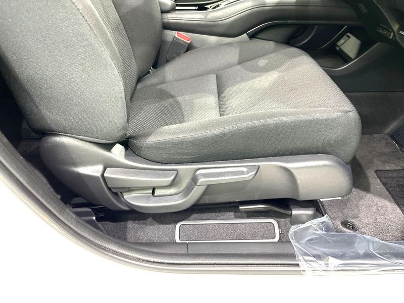 2015 Honda Vezel DAA-RU4 (UW-6a98e72404bed)[13]