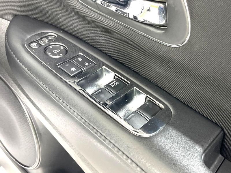 2015 Honda Vezel DAA-RU4 (UW-6a98e72404bed)[12]
