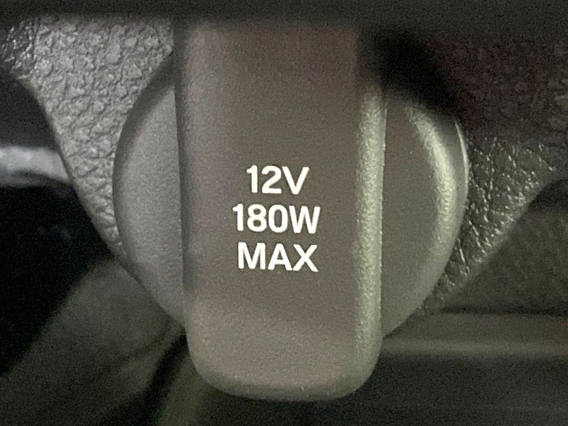 2025 Honda Vezel 6AA-RV5 (UW-6a98e731363cc)[23]