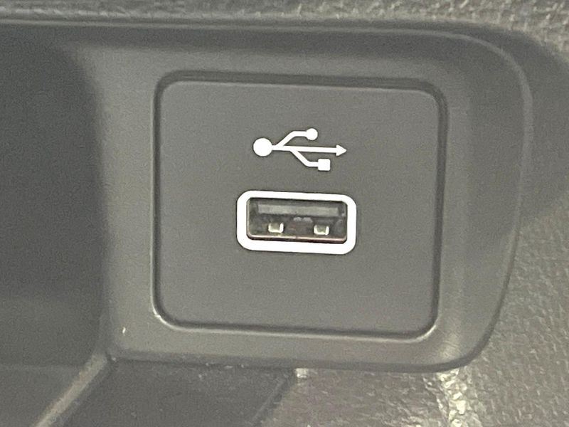2025 Honda Vezel 6AA-RV5 (UW-6a98e731363cc)[24]