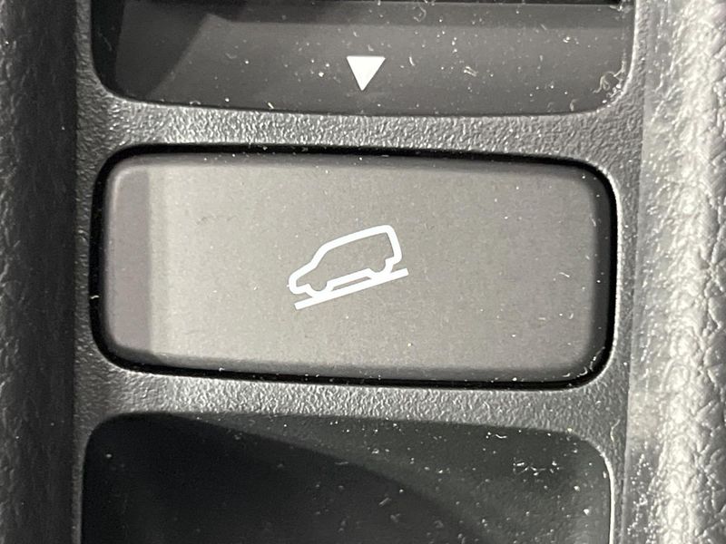 2025 Honda Vezel 6AA-RV5 (UW-6a98e7325b8ef)[23]