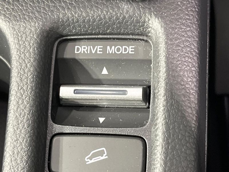 2025 Honda Vezel 6AA-RV5 (UW-6a98e7325b8ef)[22]