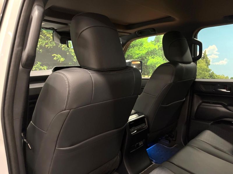 2025 Toyota Land Cruiser 250 3BA-TRJ250W (UW-6a98e764c5498)[8]